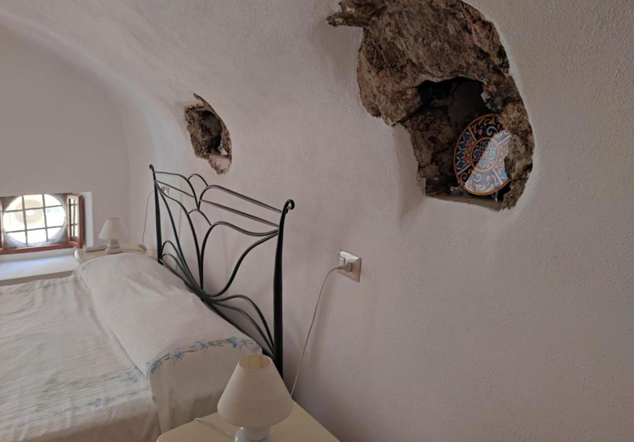 Casa Vacanza U Curtigghiu Lípara Exterior foto